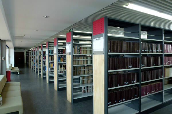 在車棚、圖書館、實(shí)驗(yàn)室等安裝監(jiān)控 在車棚、圖書館、實(shí)驗(yàn)室等安裝監(jiān)控