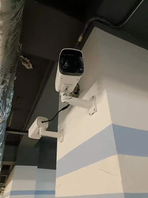 安裝監(jiān)控攝像頭價格 監(jiān)控攝像頭安裝收費 安裝監(jiān)控攝像頭價格 監(jiān)控攝像頭安裝收費